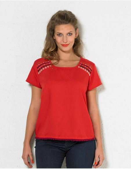 tee shirt manches courte broderies et pompons