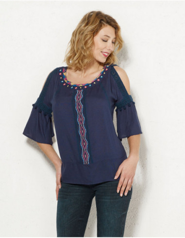 Fluid and loose top with open sleeves