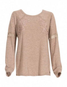 Chic sweater with lace 2