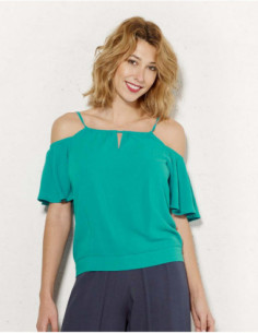 Bare shoulders casual top