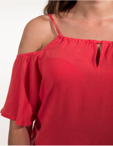 Bare shoulders casual top