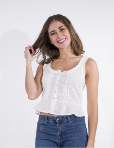 Women's short tank top... 2