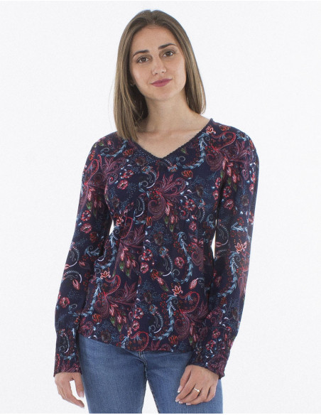 Blouse femme froncée et col dentelle