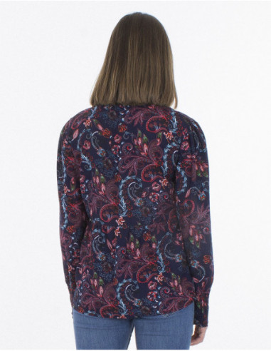 Gathered blouse with lace collar