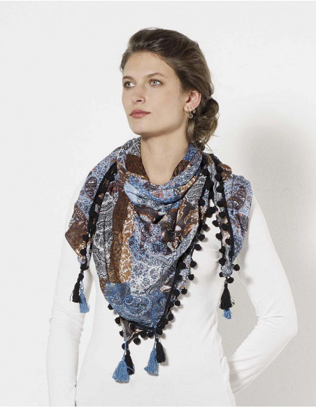 foulard patchwork femme à pompons