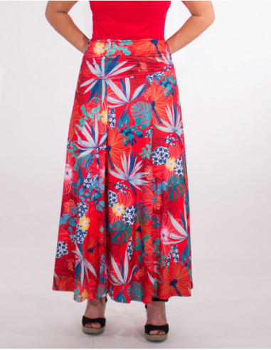 Long skirt draped at the waist
