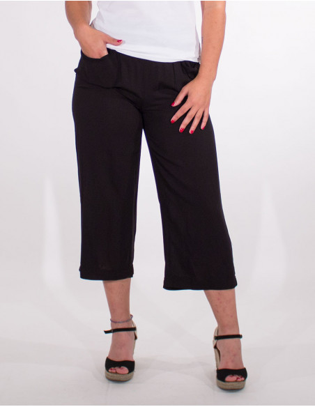 Pantacourt uni noir coupe large pour femme avec poches