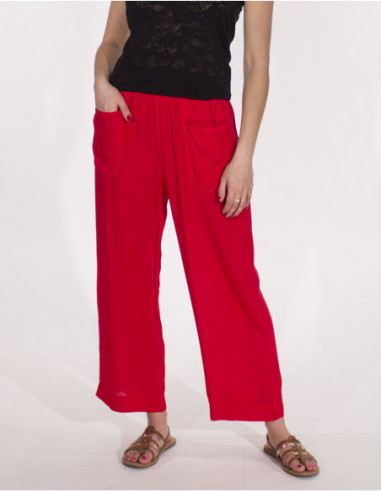 Pantacourt uni rouge coupe large pour femme avec poches