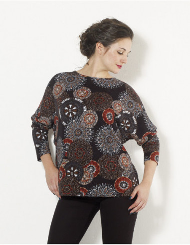 Wide and feminine afro sweater