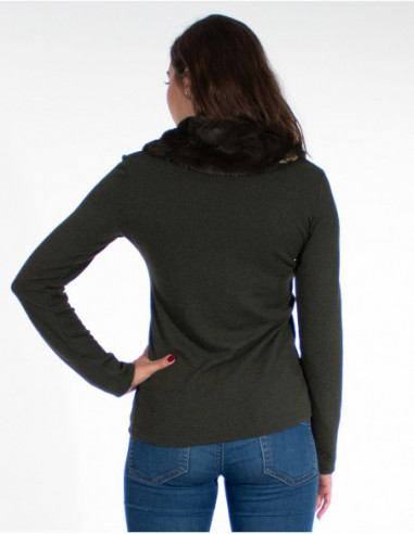 Pull ethnique col fendu en fourrure motifs colores