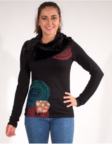 Pull femme hiver noir avec mandala ethnique et col fausse fourrure