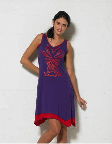 Robe ethnique mauve simple avec imprimé maori à l'avant