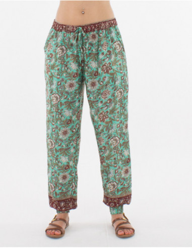 Pantalon léger d'été avec motifs fleurs bohème chic vert menthe