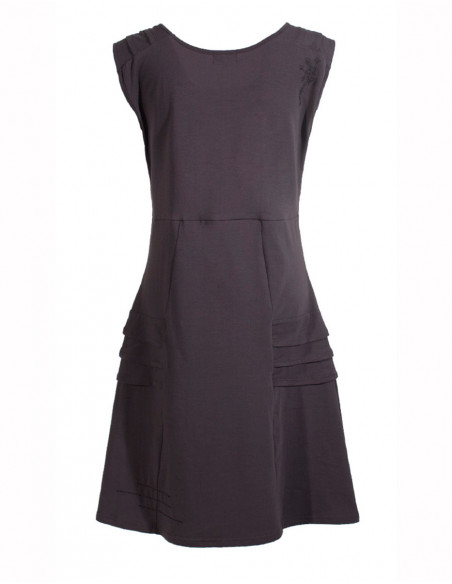 Dos de robe sans manches originale avec surpiqures et tribal gris