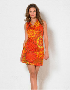 Robe courte col bénitier