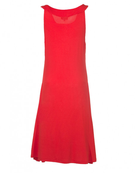 Dos de robe chic évasée avec détails féminins rose corail