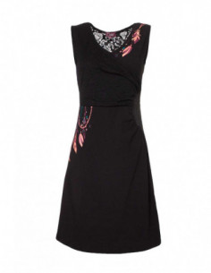 Chic and feminine Indian look 2