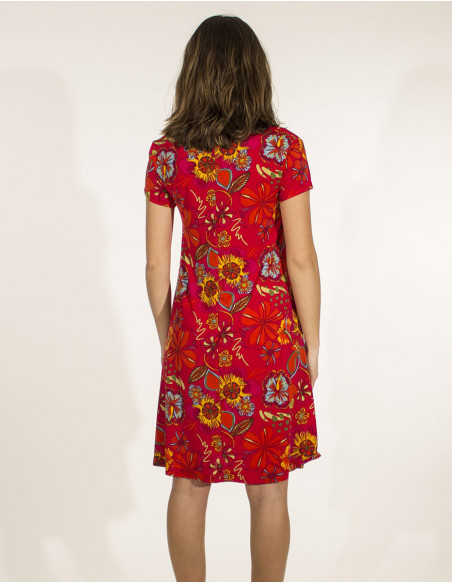 Short dress with flowers & small sleeves