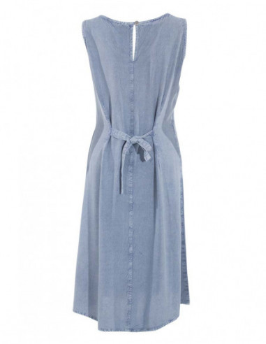 Dress with embroidery and delicate pearl
