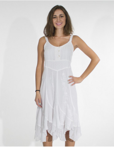 Robe courte en stone wash avec plumetis blanche