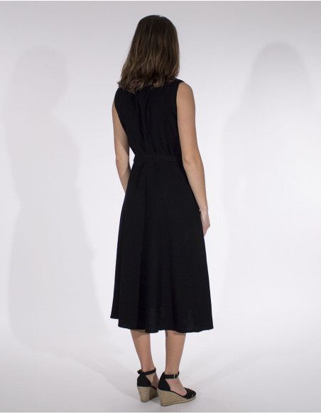 Basic black sleeveless dress with buttons