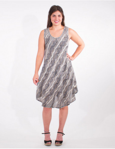 Short beach dress with shiny metal threa