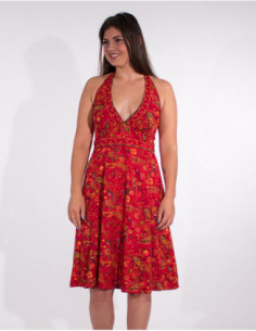 Robe courte chic et élégante dos nu