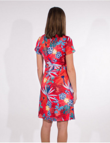 Short dress with heart-shaped collar