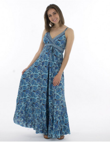 Robe longue bohème fines bretelles imprimées de petites fleurs bleu