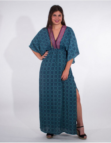 Robe longue hippie chic manches kimono décolletée et fendue sur la longueur pétrole