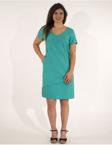 Basic short straight dress with plain v-neck in blue