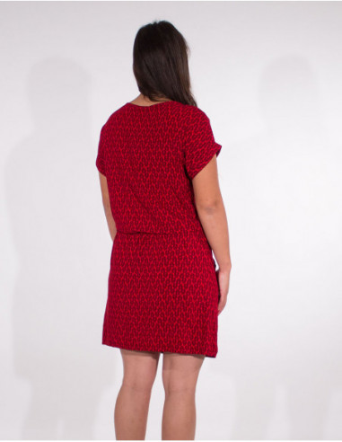 Robe courte à manches courtes avec lien à la taille et poches rouge dos