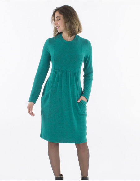 Robe mi-longue basique tissu doux bleu émeraude parfaite pour l'hiver