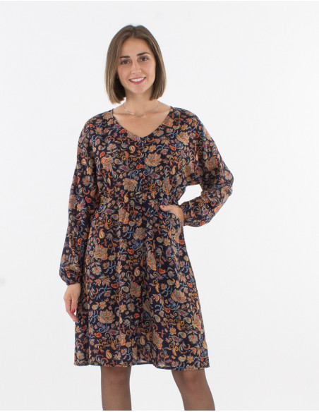 Robe bohème chic boutonnée à motif fleuri