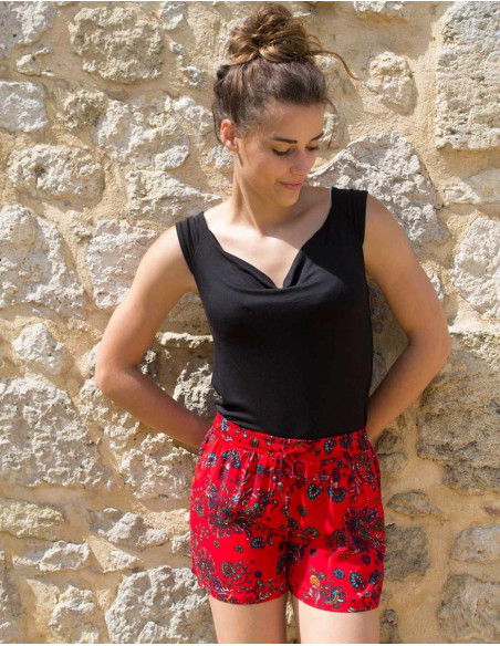 short d'été pour femme en viscose coloré et chic