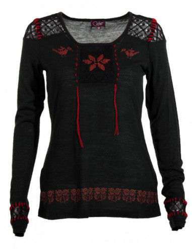 80% acrylic 20% polyester tee shirt