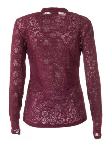 Tee-shirt devoured turtleneck
