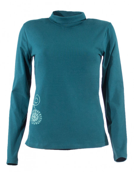 Long sleeve t-shirt with turtleneck