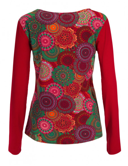 Red t-shirt with Hippie look