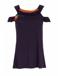 Original bare-shoulder tank top with ethnic pattern at the neck 2