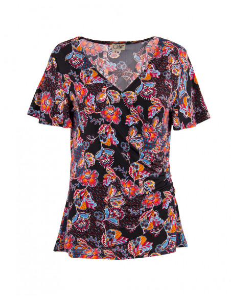 Chic women's T-shirt with colorful flowe