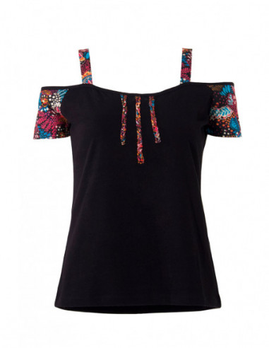 Colorful T-shirtwith bare shoulders