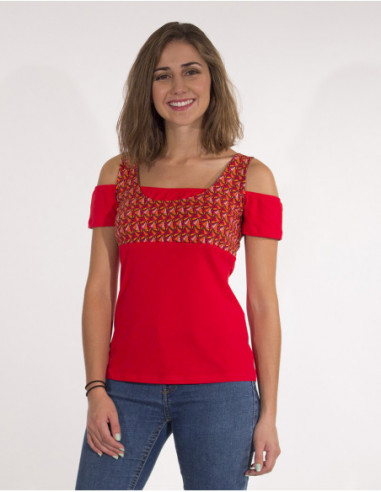 T-shirt ethnique original aux épaules dénudées rouge
