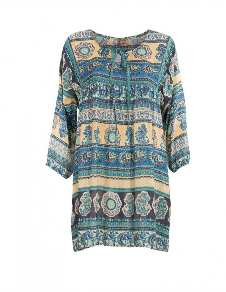 Large blouse with ethnic motifs