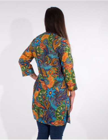 Long tunic with 3/4 sleeves and lapels