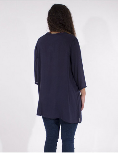 Long plain tunic with 3/4 sleeves and v-