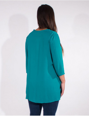 Long plain tunic with 3/4 sleeves and v-