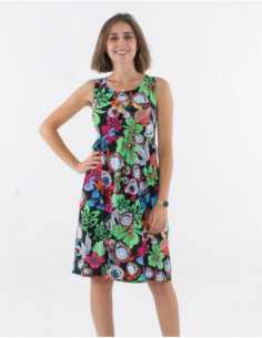 Robe femme basique et originale coupe cintrée noir motif bariolée fleurs tropicales 2