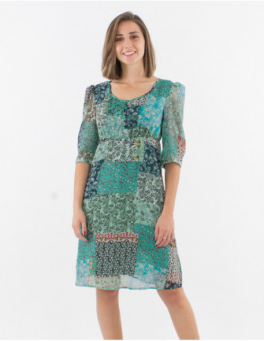 Romantic short dress with flowers