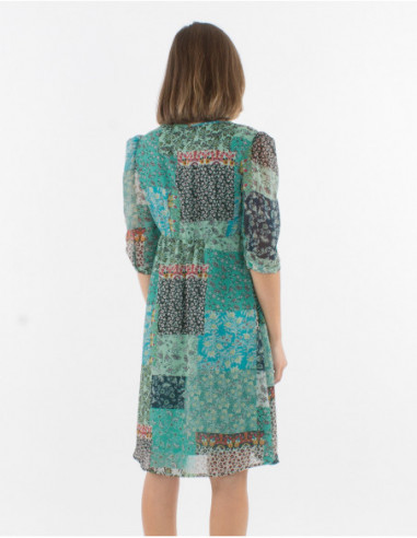 Romantic short dress with flowers